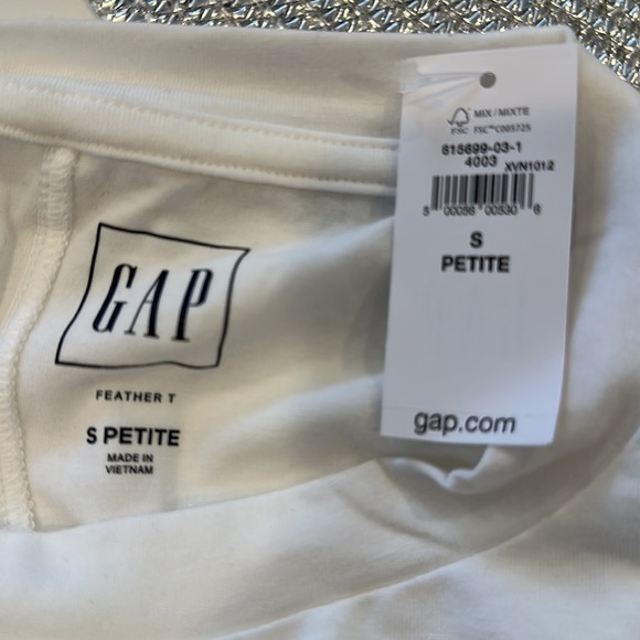 NWT Gap long sleeve top - Picture 4 of 4